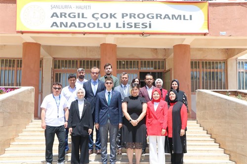 Kaymakamımız Zikrullah ERDOĞAN, Argıl Çok Programlı Anadolu Lisesi’ni Ziyaret Etti. 